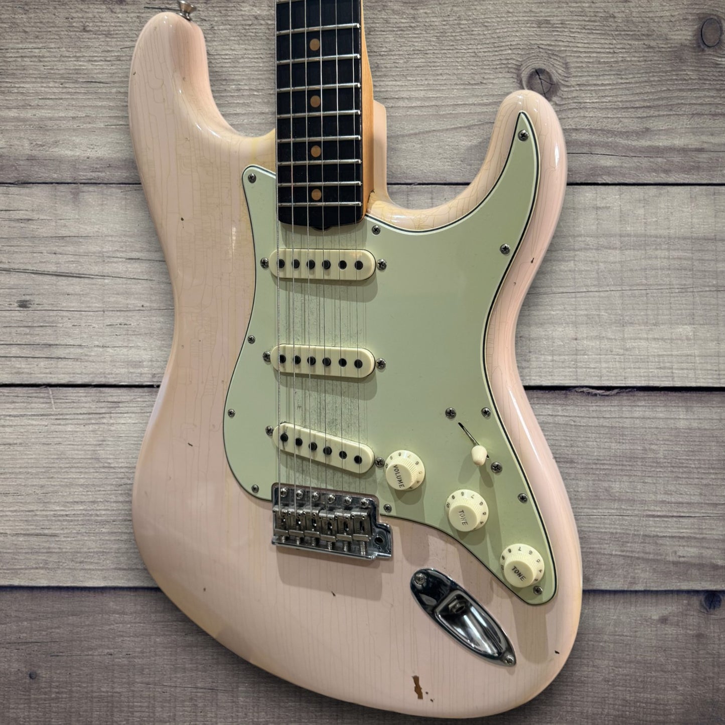 Fender Custom Shop (2022) Limited 1964 Stratocaster Journeyman Relic, Super Faded Aged Shell Pink