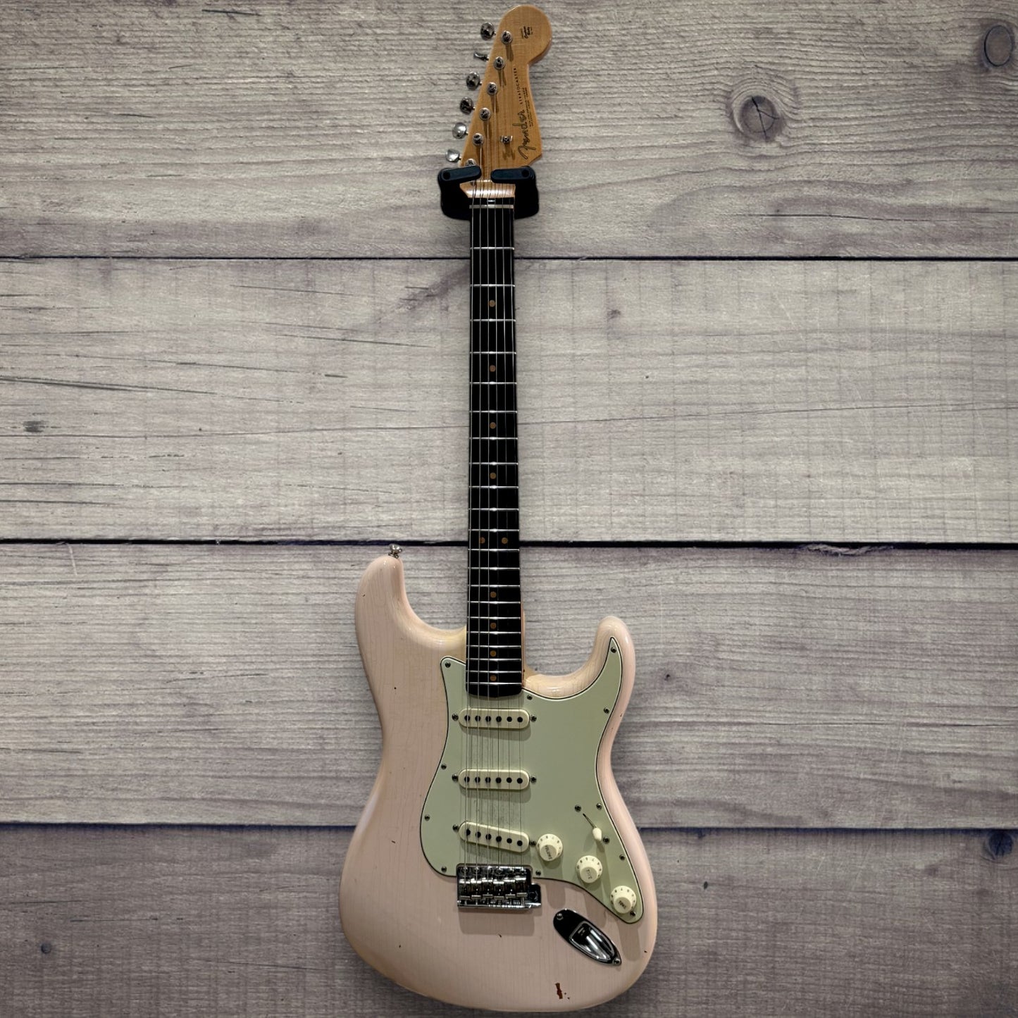 Fender Custom Shop (2022) Limited 1964 Stratocaster Journeyman Relic, Super Faded Aged Shell Pink